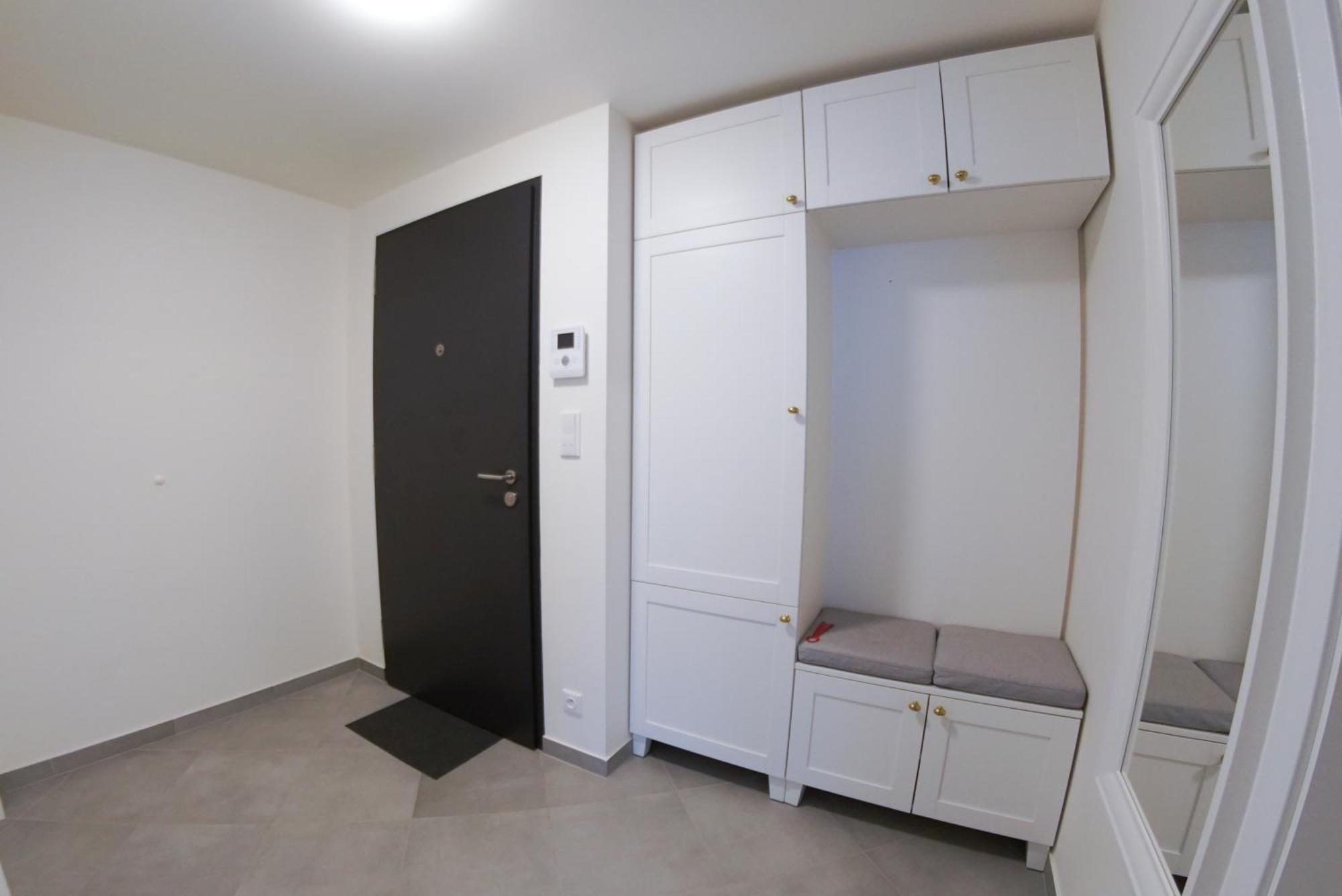 Holesovice Delight: Modern Comfort With A Twist In Prague 7 מראה חיצוני תמונה