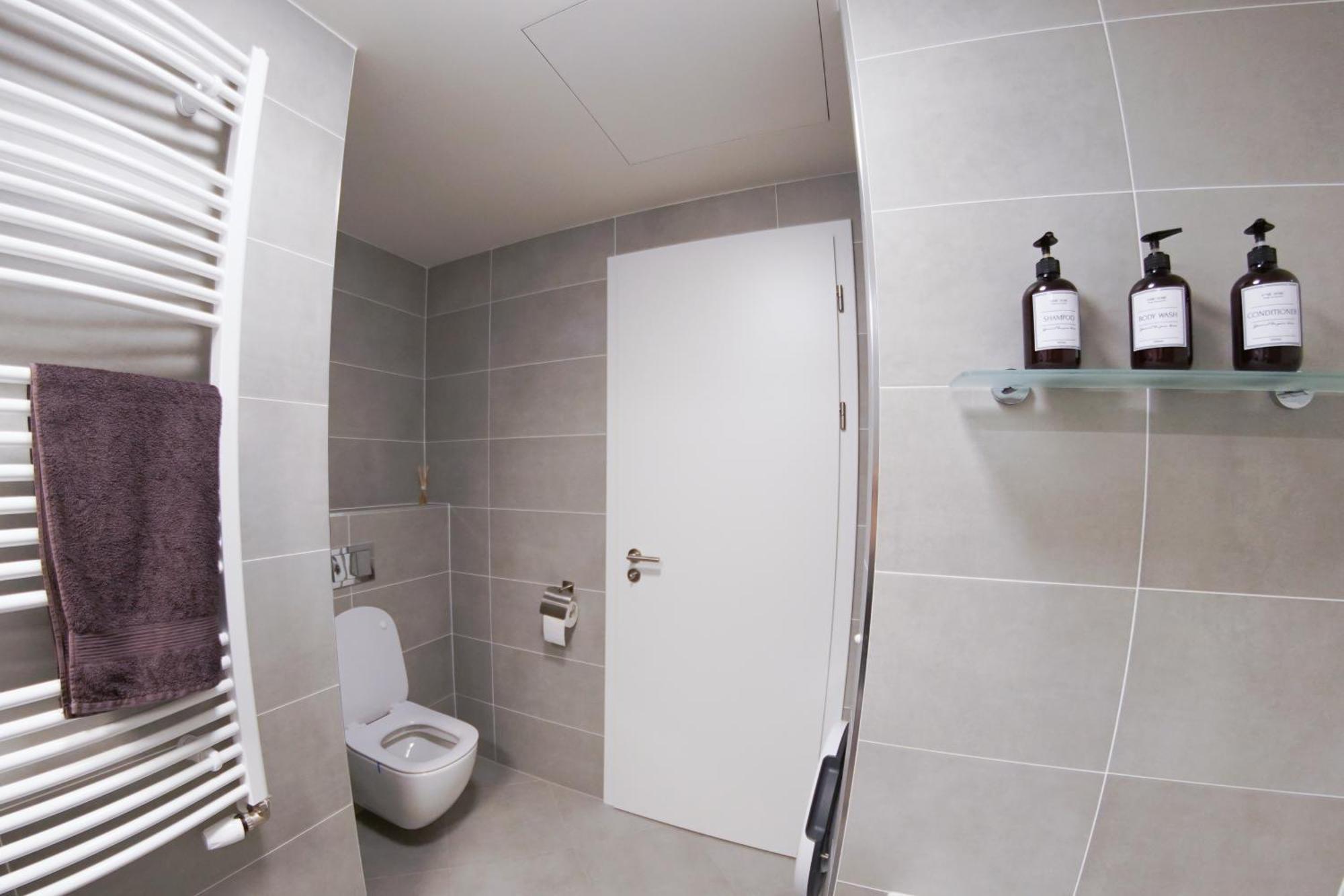 Holesovice Delight: Modern Comfort With A Twist In Prague 7 מראה חיצוני תמונה
